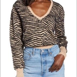 ASTR the Label Tiger Stripe V-Neck Sweater Sz Med